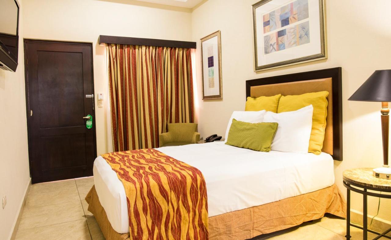 Hotel El Viejo Inn チナンデガ エクステリア 写真